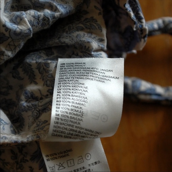 H&M Womens Romper White Blue Floral Smocked Waist Tie Shoulder - Picture 2 of 5